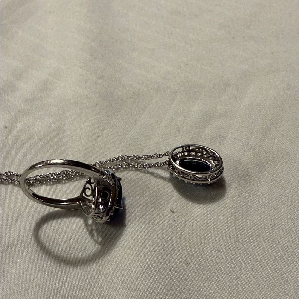 Kay Jewelers elegant lab grown Sapphire set - Picture 5 of 5
